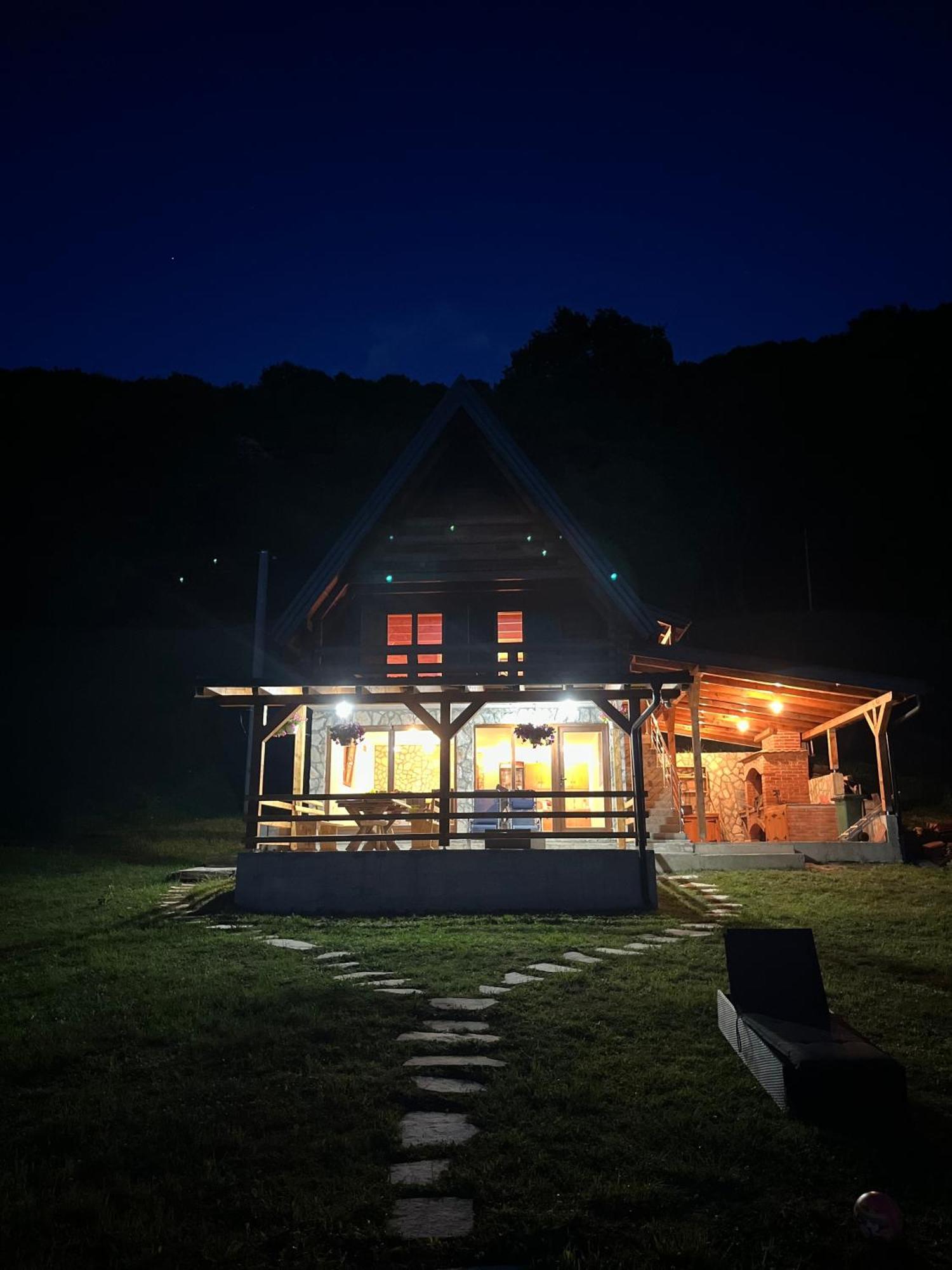 Vikendica Krupa Na Vrbasu Villa Banja Luka Exterior photo